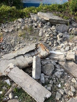 Darujem suť za odvoz LC - 4