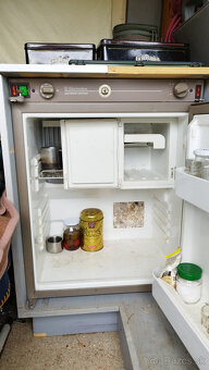 Predám chladničku - VW Transporter T4 - 4