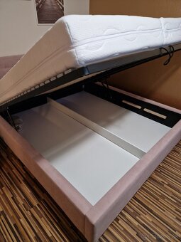 Čalúnená elegantná posteľ 180x200 - 4