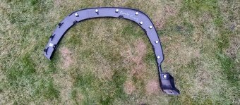 Mercedes W236 C253 W253 - podblatnik maska lem - 4