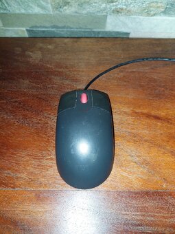 Monitor, reproduktory, klávesnica, myška - 4