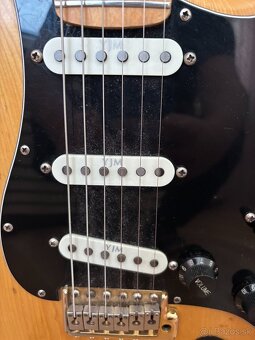 Fender Staratocaster Made in Japan - 4