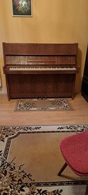 Kvalitný  zachovalý klavír na predaj - 4