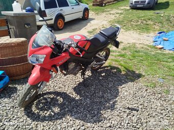 Honda CBR 125 - 4