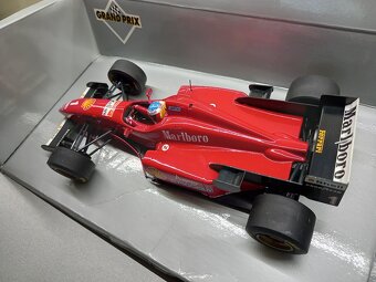 F1 FERRARI F310 1996 MICHAEL SCHUMACHER MINICHAMPS 1:18 - 4