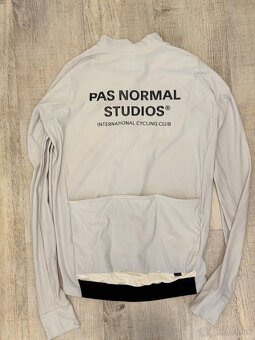 Pas normal studios dres veľkosť L - 4