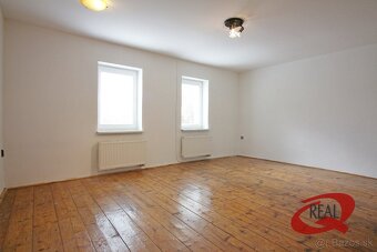RODINNÝ DOM V TICHEJ ČASTI OBCE SEKULE NA POZEMKU 1309m2 - 4
