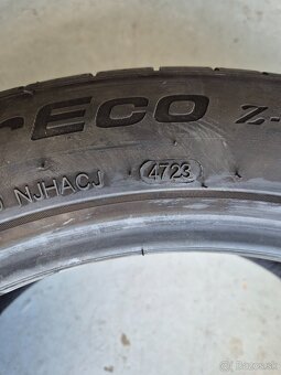 R18 245/45 100W - 4