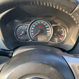 Toyota yaris 1,33 - 4