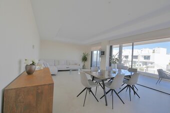 Nádherný 3 izbový apartmán v Sitio de Calahonda - 4