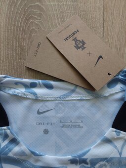 Futbalový dres portugalska značky nike a louis vuitton - 4