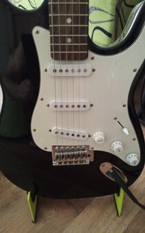 Strat - 4