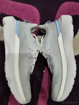 Under armour W HOVR Infinite PRO - 4