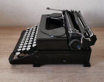 Starožitný písací stroj GRANTA Model 90 z roku 1940 - 4
