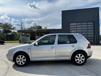 Volkswagen Golf 1.6 SR – pojazdný, vhodný na ND alebo opravu - 4
