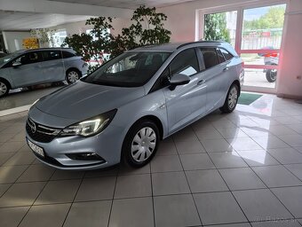 Opel Astra kombi 1.4T len 118 000 km - 4