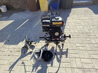 predám nový rotavator Hecht - 4