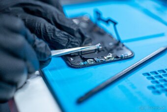 Mobil servis - opravy na pockanie - iPhone, Samsung, Xiaomi - 4