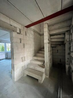 Moderný 4-izbový rodinný dom na predaj - 4