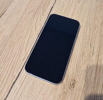 Apple iphone 15 128gb biely - 4