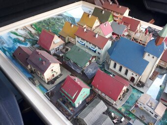 Modelová železnica-domčeky...TT...1:120... - 4