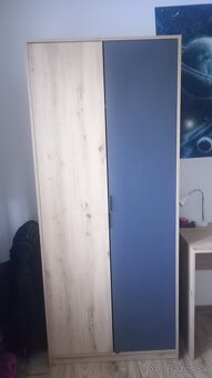 Detská izba, skriňa,polička,regalova skriňa, písací stolík - 4