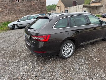 Prodám Škodu Superb 3 1.6 TDi 88kw rok 4/2018,najeto 273 000 - 4
