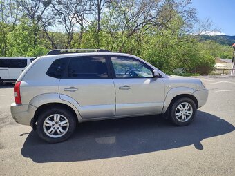 Hyundai tuscon 2.0CRDI 103kw 4x4 - 4