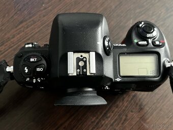 Nikon F100 REZERVOVANE - 4