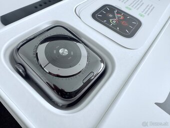 APPLE WATCH 5 44mm - 4