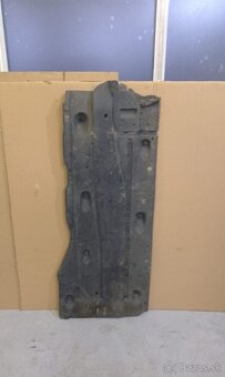 spod kryty podvozku, motora Octavia 3 - 4