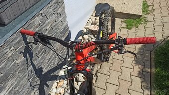 Commencal Meta AM V4 Race - 4