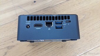Intel mini PC (BOXNUC8i5BEH2) - 4