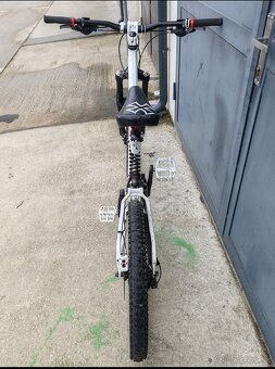 Downhil Specialized - 4
