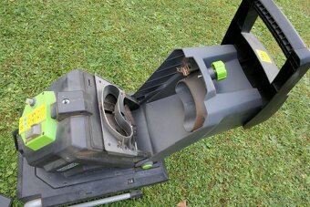 Predám nožový záhradný drvič 2500W - 4