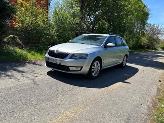 Škoda Octavia Combi 1.6 TDI Elegance - 4