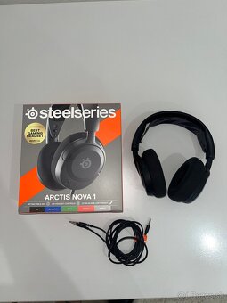 Razer viper v3 hyperspeed , steelseries slúchadla - 4
