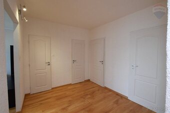 3 izbový byt na ulici Laboreckej v Humennom, na predaj. - 4