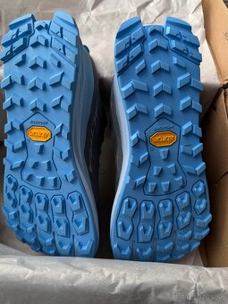 Altra Lonely Peak 9+ (EU38.5/7.5USA) women´s trail shoes - 4