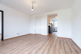 NA PREDAJ kompletne zrekonštuovaný 2 izbový byt na ul. Dukel - 4