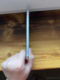 iPhone SE 3rd Gen 2022 - 4