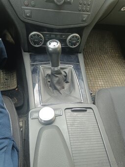 Predám Mercedes C 180 benzín w204 - 4
