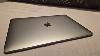 Apple MacBook Pro 13-inch 2016 Touchbar - 4