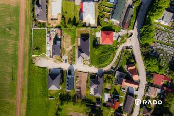 RADO | Na predaj atraktívny, stavebný pozemok 633 m2 TN, Opa - 4