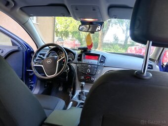 Opel insignia st combi - 4