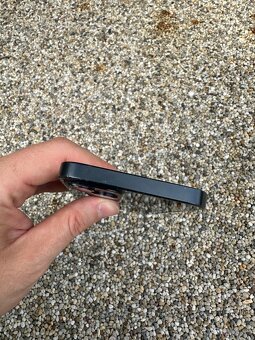 iPhone 13 - 4