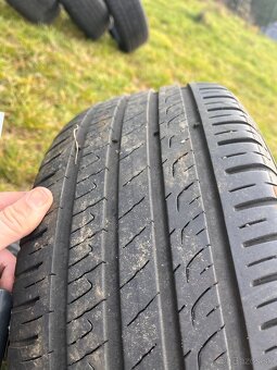 Predám letné pneumatiky Barum bravuris 205/55 R16 - 4
