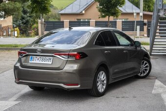 Toyota Corolla 1.5 Dynamic Force Comfort - benzín 92 kW - 4