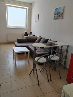 Prenajmem 1 izbový malý apartmán  - garzónku - 4
