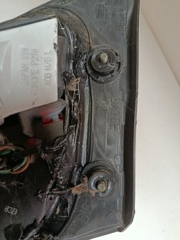 zadne svetla fiat almera n15 40€ - 4